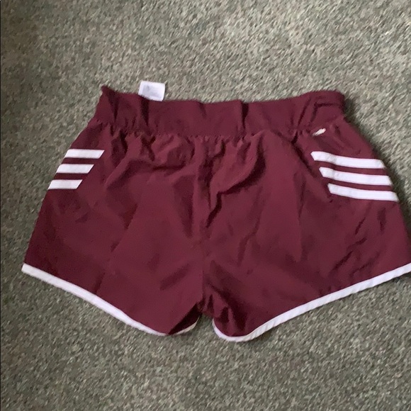 Too small - Picture 2 of 3